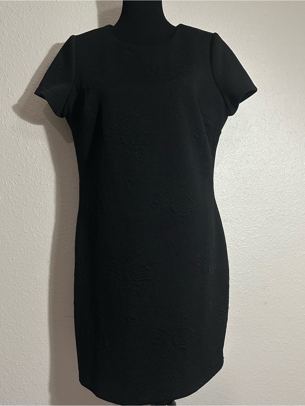 Calvin Klein Black Short-Sleeve Midi Shift Dress